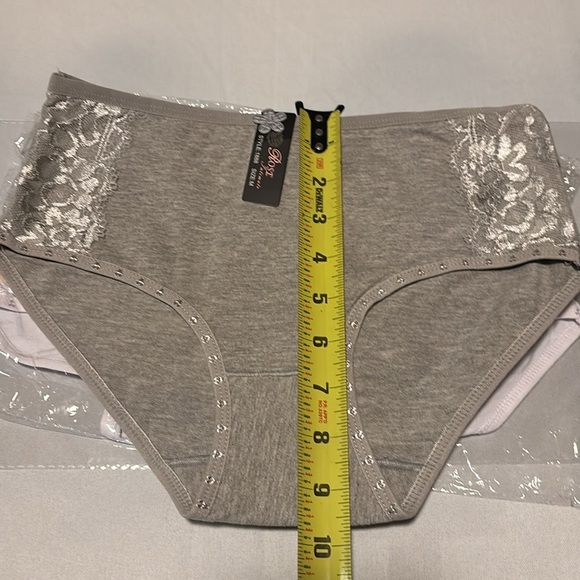 Rose Intimate Set of 4️⃣ Lace Trimmed Panties - Picture 3 of 4
